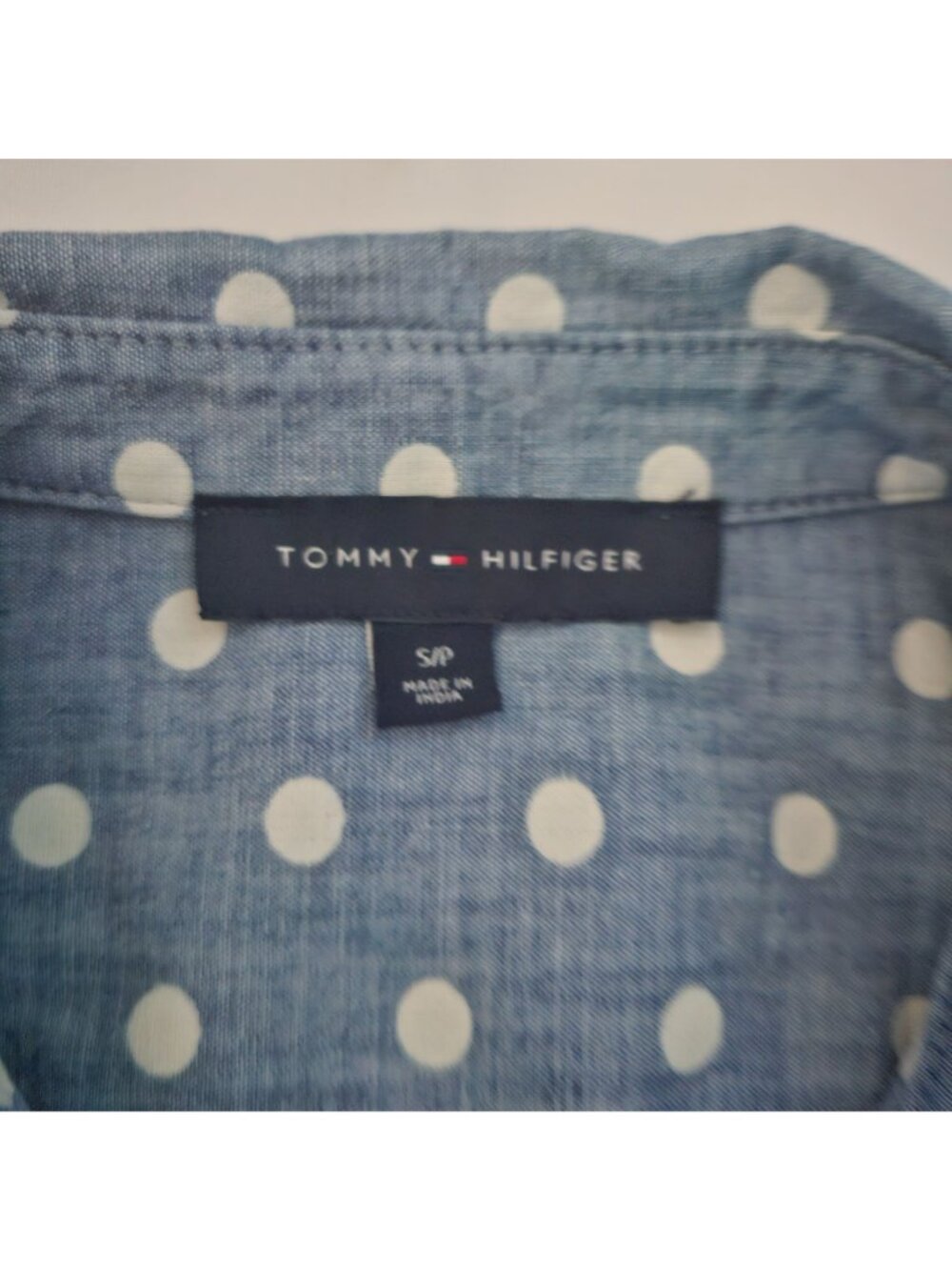 Tommy Hilfiger Women's Chambray Roll Tab Sleeve Polka Dot Print Shirt Size S/P - Picture 7 of 16